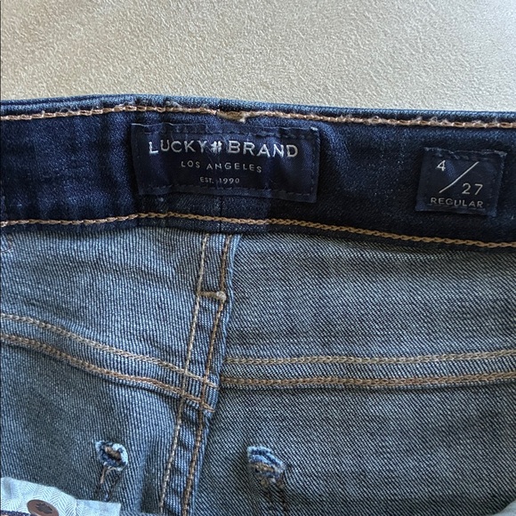 NWOT Lucky Brand- women’s size 4/27 in low rise Lolita skinny - Picture 3 of 5